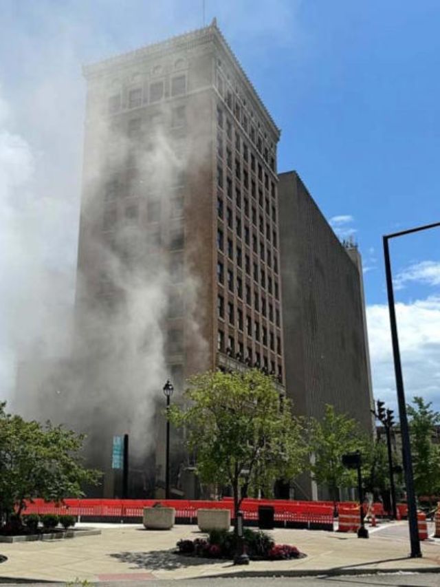 Tragic Explosion Rocks Downtown Youngstown, Ohio