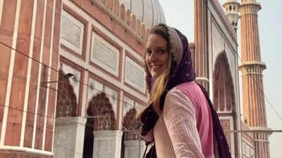 “Finally, I’m home!”: British woman cries tears of joy after finally receiving Indian visa approval