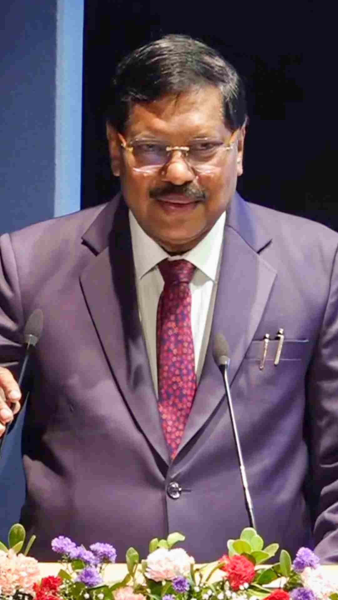 कितने साल में रिटायर होते हैं सीजेआई?