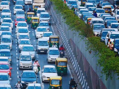 Delhi-NCR traffic chaos ahead of Dhanteras and Diwali 2025: Major routes to avoid and travel tips |