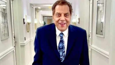 Dharmendra health update: An ambulance spotted leaving the actor’s house, security tightens at Juhu cremetorium | Hindi Movie News
