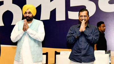 Punjab CM Mann, Kejriwal attend ‘Kirtan Darbar’ in Srinagar Gurdwara | India News