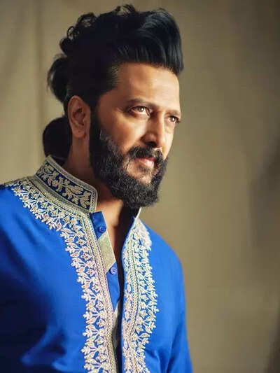Riteish Deshmukh remembers Dharmendra; Hails his golden heart and stardom, Says his legacy is eternal | Hindi Movie News