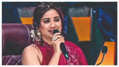 Chaos at Shreya Ghoshal’s Cuttack concert: One injured as crowd surges toward stage | India News