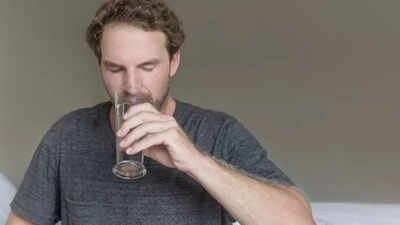 What happens when you drink warm water before bed: Benefits for digestion, body, and possible drawbacks |