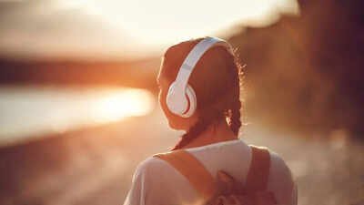 Why that song is stuck in your head: The science behind catchy tunes that replay on loop |