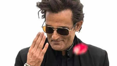 ‘He knew he had killed it,’ says ‘Dhurandhar’ actor Hirav Mehta on Akshaye Khanna’s step in ‘FA9LA’ song; opens up on Ranveer Singh’s energy during shoot | Hindi Movie News