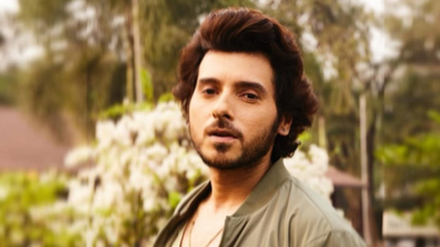 Divyenndu Sharma reflects on struggling days, compares an actor’s life to a ‘banjara’: ‘There will be days where you would feel extremely low’ |