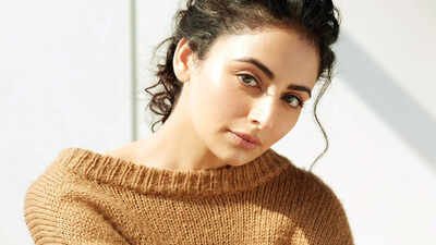 ‘Emraan Hashmi listens and reacts, and that elevates the scene:’ ‘Taskaree’ actress Zoya Afroz opens up on Emraan Hashmi’s calm confidence |