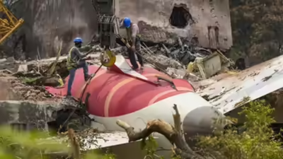 Air India plane crash: Pilots’ body serves legal notice over summons to deceased captain Sumeet Sabharwal’s nephew | Delhi News
