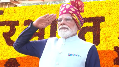 Republic Day 2026: PM Modi dons red-yellow Bandhej safa, a nod to Rajasthan tradition | India News