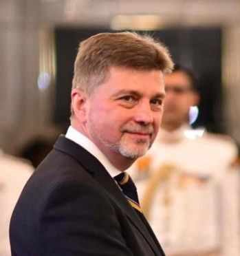 ‘Our kids growing up without heat & stable schooling, displaced from their homes…will never forget’