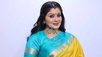 Sudha Chandra recalls how ‘energy entered her body on a terrifying night’; says, ‘I couldn’t move my hand’ |