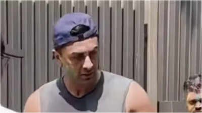 Holi 2026: Ranbir Kapoor introduces daughter Raha to the festival of colors with Ayan Mukerji in tow for Holi 2026 celebrations – Pics | Hindi Movie News