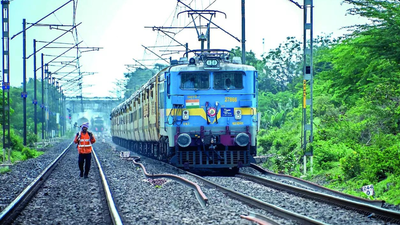 Railways fines IRCTC Rs 10L for poor food quality | India News