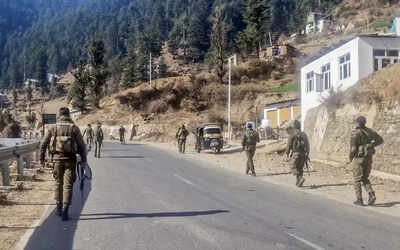 Raids in Srinagar, Badgam for fake Covid medical supply orders | India News