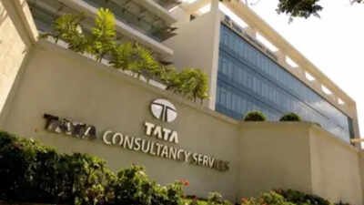 TCS Nashik case: Woman who was ‘repeatedly’ referred to as HR manager held no leadership responsibilities, IT firm clarifies | Nashik News
