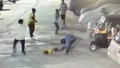 Mumbai Child Assault News: Mumbai auto driver lifts 4-year-old by legs, smashes his head multiple times on ground after tiff with father; child critical | Mumbai News