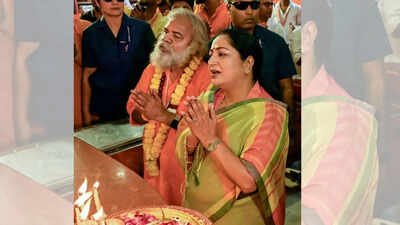 Delhi CM Rekha Gupta Celebrates Hanuman Jayanti: Inspiring Nation-Building Through His Ideals | India News