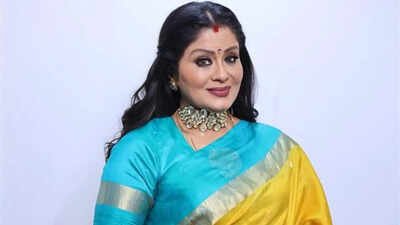 Sudha Chandran recalls losing her leg at 16, first performance after amputation: ‘I didn’t want to live… but my parents chose life’ | Hindi Movie News