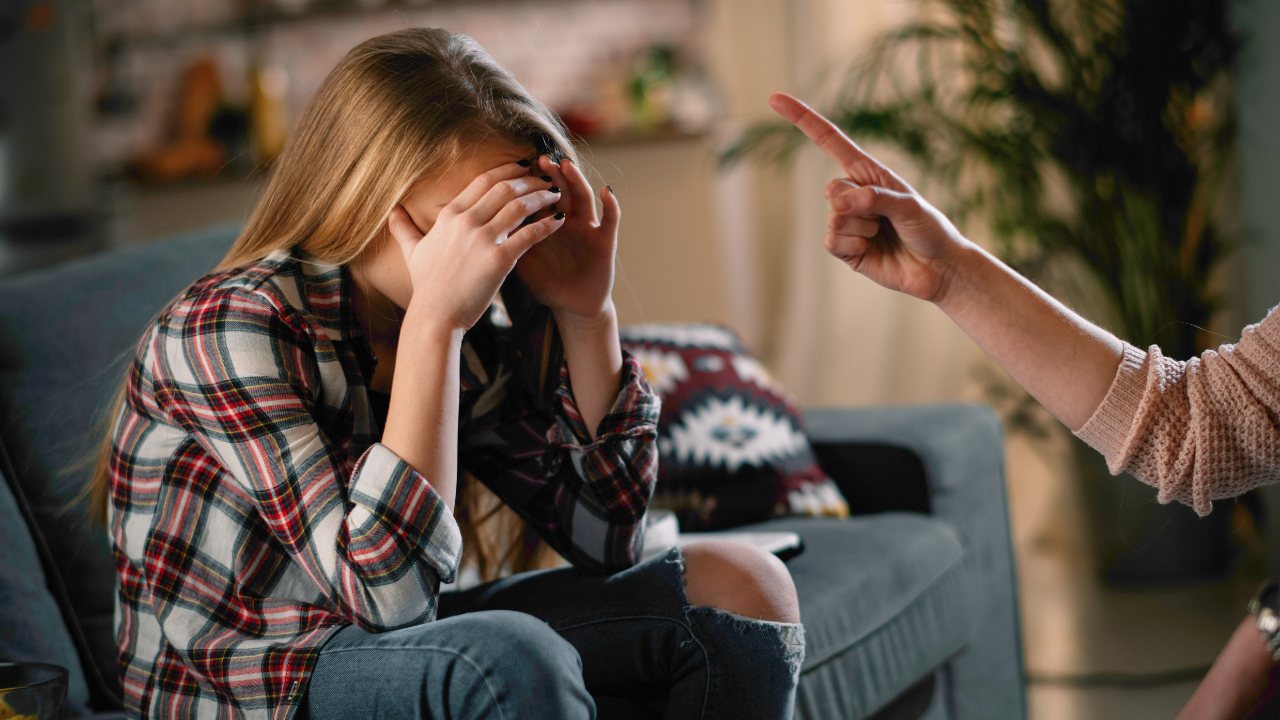 Do you unconsciously ‘insult’ your child? 5 mistakes that can ruin their mental health