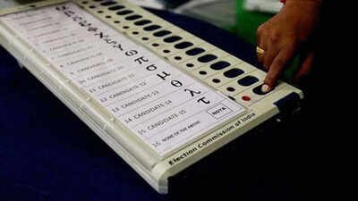 Kolkata flips, BJP leads in 102 of 144 civic wards | India News