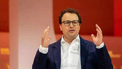 After repeatedly saying AI will wipe out millions of jobs, Anthropic CEO Dario Amodei makes a ‘doomsday’ prediction for software companies; says: Software is going to…