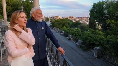 Car ride, dinner and Colosseum visit ahead of talks