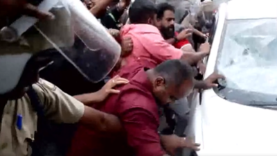 CPM workers attack ED vehicle during protest amid raids at former Kerala CM’s residence – video | India News