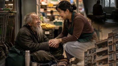 Why a Shanghai grandpa gave away his Rupees 1.4 Crore flat to a stranger who showed him kindness