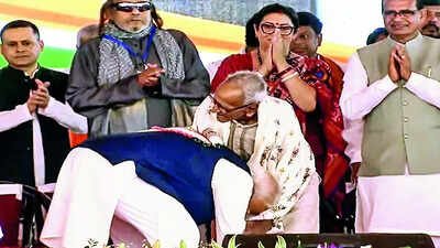 PM Modi’s salute to 97-year-old Jana Sangh veteran steals the show | India News