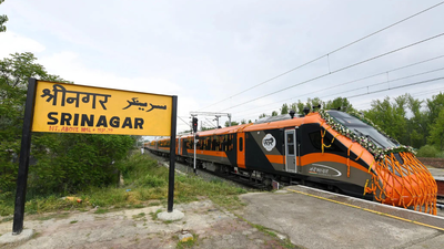 Ashwini Vaishnaw flags off Jammu-Srinagar Vande Bharat Express | India News