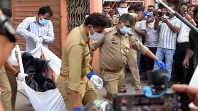 Up Murder: ‘Banti, Babli and bahu killed us’: 3 members of crorepati family found dead in UP; cryptic message recovered from room | Prayagraj News