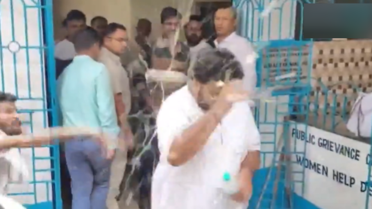 ‘Chor, chor, chor’: Egg attack on another TMC leader Soumitra Banerjee in police custody; video | India News