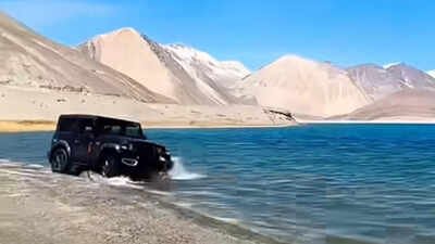 Thar off-roading in Pangong, Fortuner chasing gazelle in Changthang: 4 tourists fined Rs 50,000 each for 1st time in Ladakh | Srinagar News