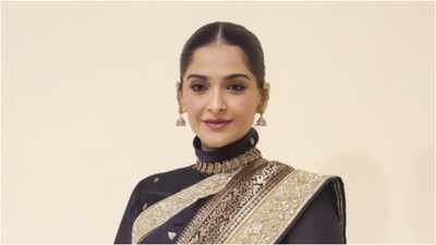 Sonam Kapoor: Anshula Kapoor and Rohan Thakkar wedding: Sonam Kapoor drops inside videos from festive Mehendi celebrations featuring Janhvi Kapoor ahead of July 6 nuptials | Hindi Movie News